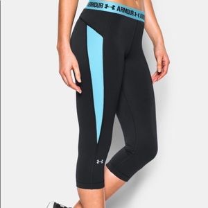 $$$Two for 25$$$Under Armour Capri with Mesh Side